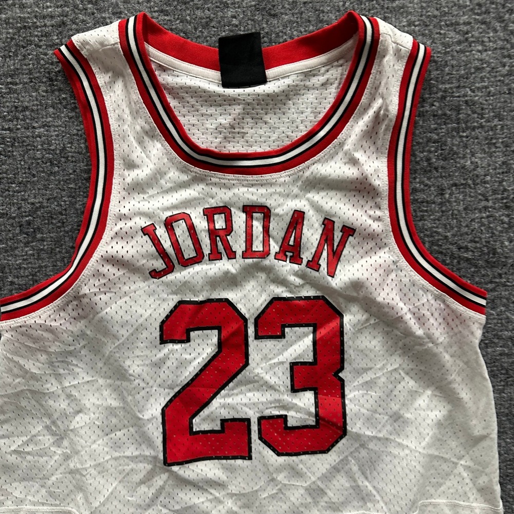 Jordan Jersey Womens Size M White Cropped Mesh Basketball Tank Top Loose Fit 23